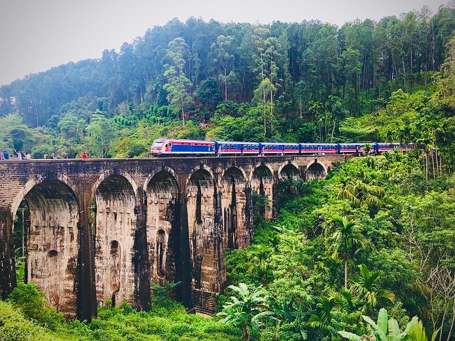 🚂 رحلات بتصير قصص